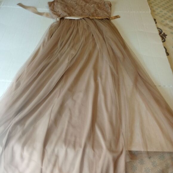 Lace and tulle maxi dress with ribbon belt and sequin accents - Picture 8 of 9